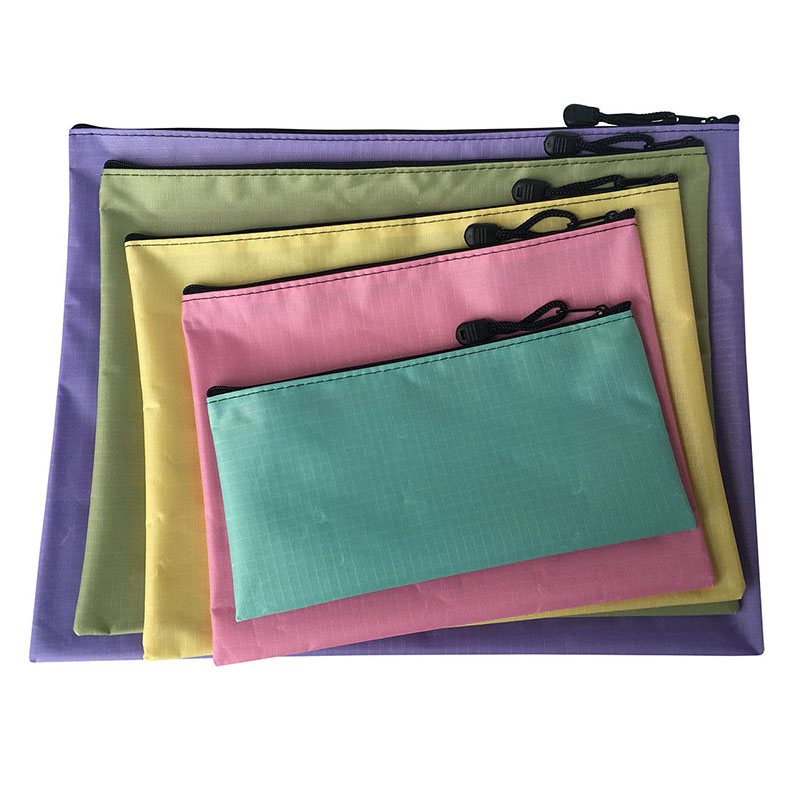 Grid cloth PVC zipper bag
